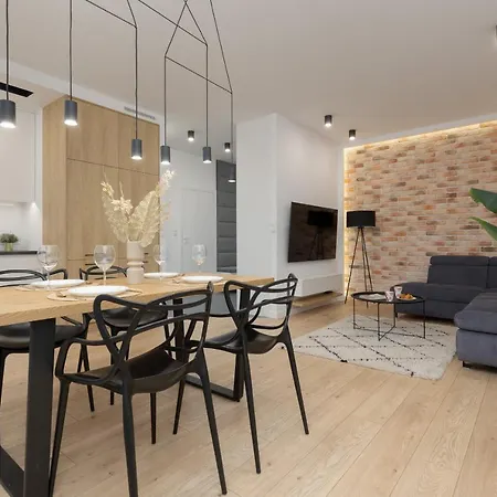 Loft With Parking In By Renters דירה *