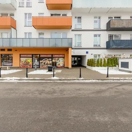 Apartment Loft With Parking In By Renters