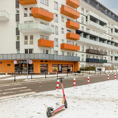 Loft With Parking In By Renters Apartamento Varsóvia